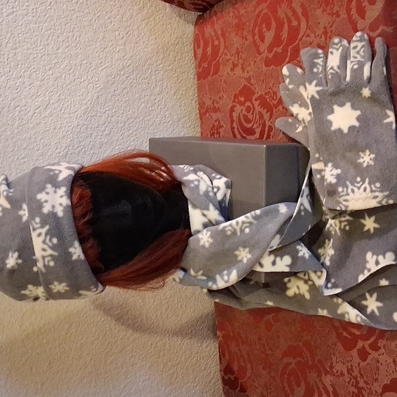 Scarf Set - Picture 6 of 6